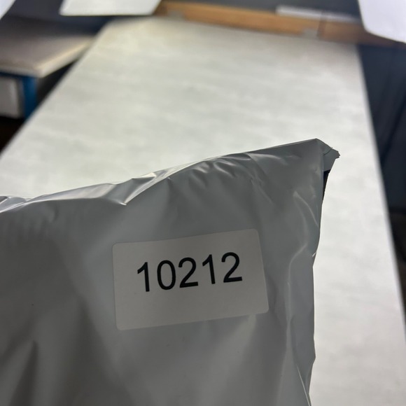 Vintage 90s Izod Club 3D Knit Sweater Size Medium Tan Striped Cable Pullover - Picture 5 of 5